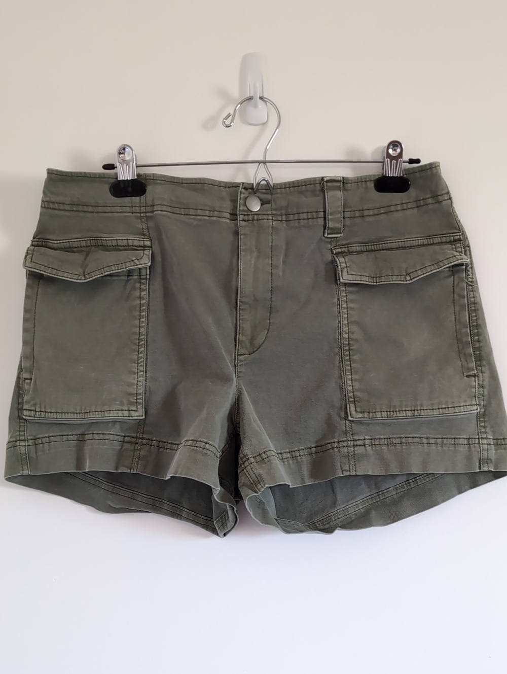Old Navy Olive Green Cargo Pocket Shorts